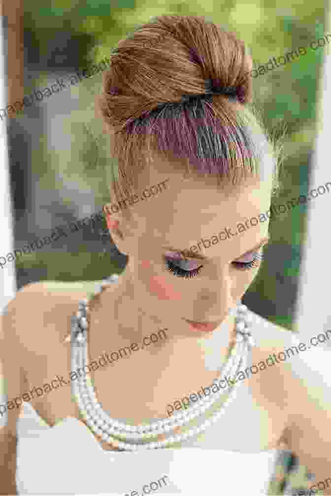 A Chignon Hairstyle For A Wedding Hairstyles: Stunning Styles For Weddings Proms And Other Special Occasions (Idiot S Guides)